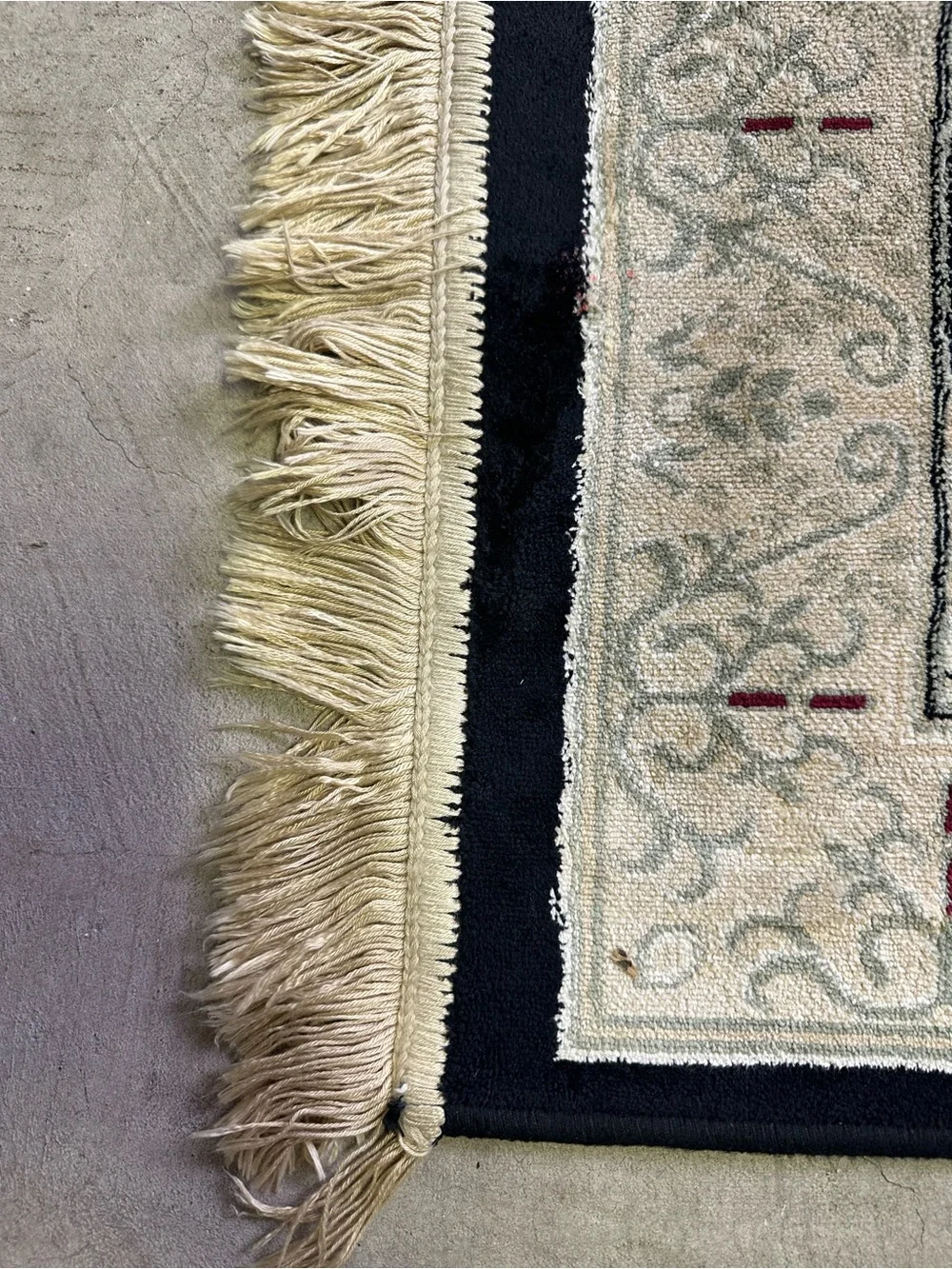 Vintage Black & Ivory Accent Area Rug 33x57 Fringe Traditional Floral Runner Rug